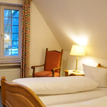 Heidehotel Waldhutte Hotel 3*