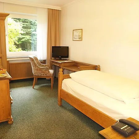 Heidehotel Waldhutte Hotel 3*