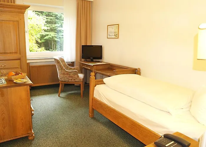 Hotell Heidehotel Waldhuette 3*