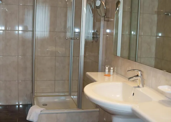 Heidehotel Waldhuette Hotell 3*